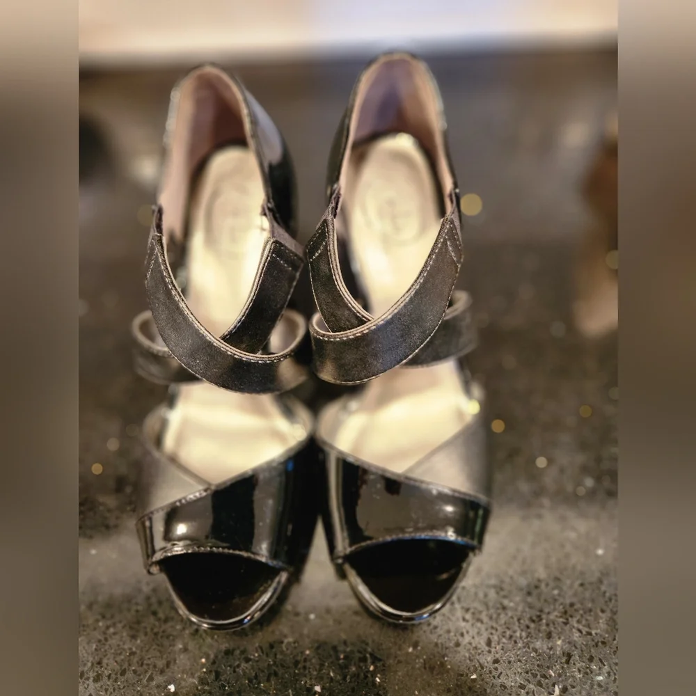 Women’s Life Stride Simply Comfort Callie Pumps - Picture 2 of 6